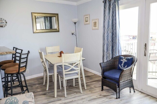 Building Photo - 5008 Gulf Blvd