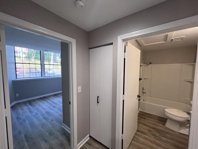 Building Photo - 15 Prospect St