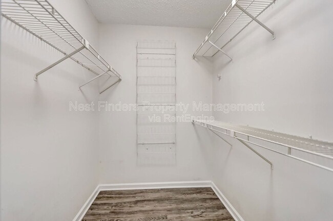 Building Photo - 10855 Mandarin Station Dr W
