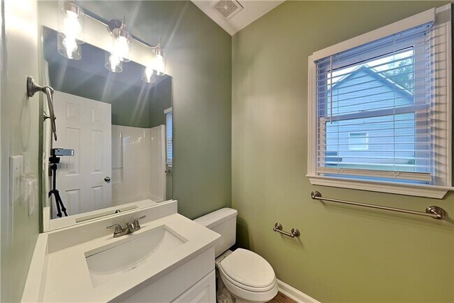 Building Photo - 327 Laurel Glen Crossing
