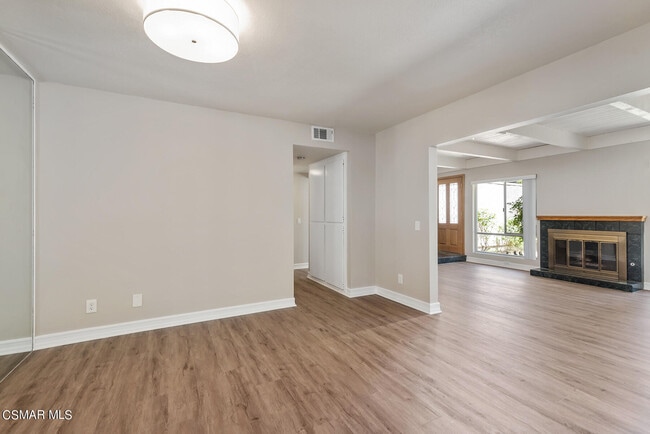 Building Photo - 1520 Redwood Cir