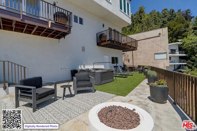 Building Photo - 8528 Hillside Ave