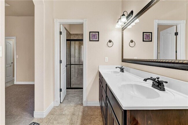 Building Photo - Sandstone Ranch Estates El Paso 3 Bed Refrig A/C!