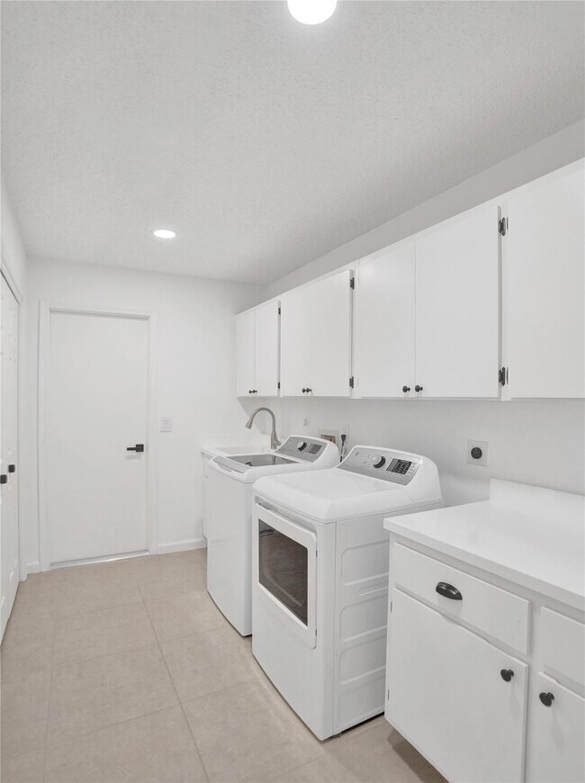 Building Photo - 2891 NW 28th Terrace