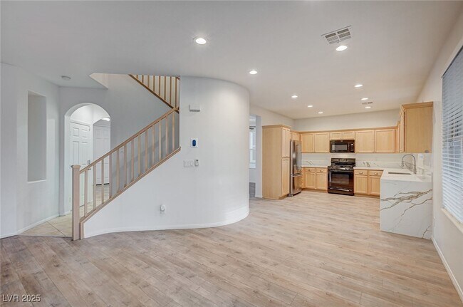 Building Photo - 123 Kava Kava St
