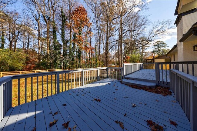 Building Photo - 175 Jayne Ellen Way