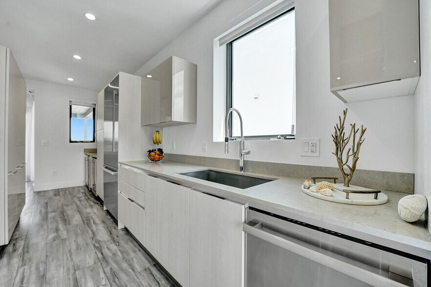 Building Photo - 344 Balboa St