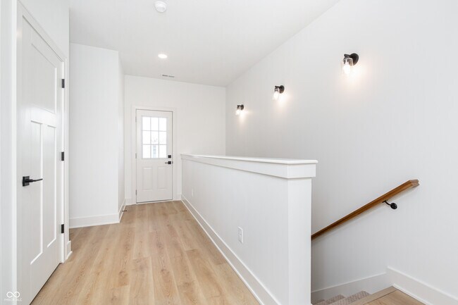 Building Photo - 1311 E 22nd St