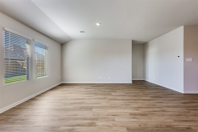 Building Photo - 513 Tidal Dr