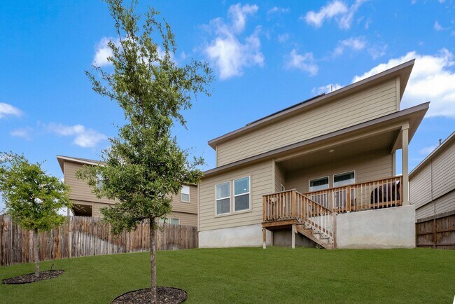Building Photo - Energy-Efficient Applewood Home Near Lackland AFB - Realtor Commission: $500