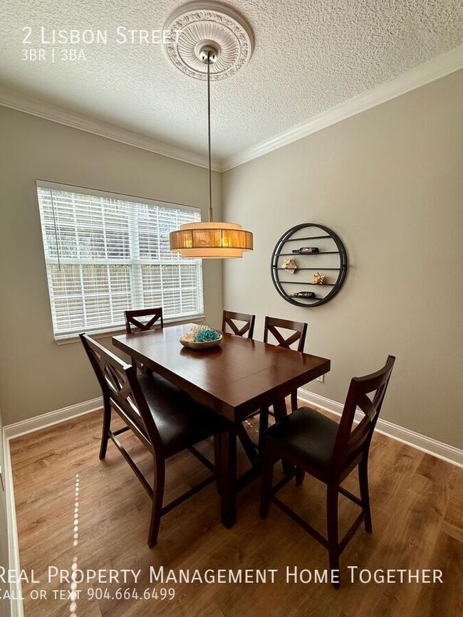 Building Photo - 2 Lisbon St