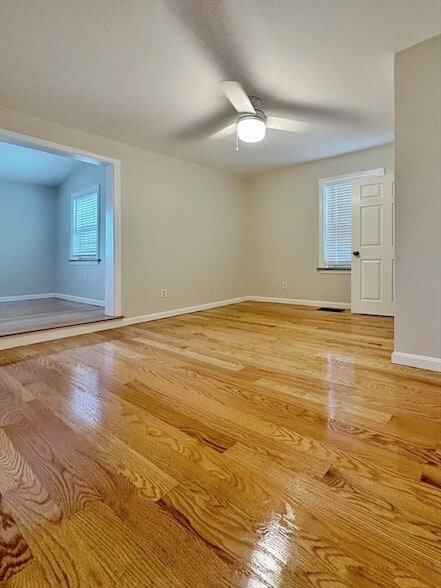 Building Photo - 90 George St