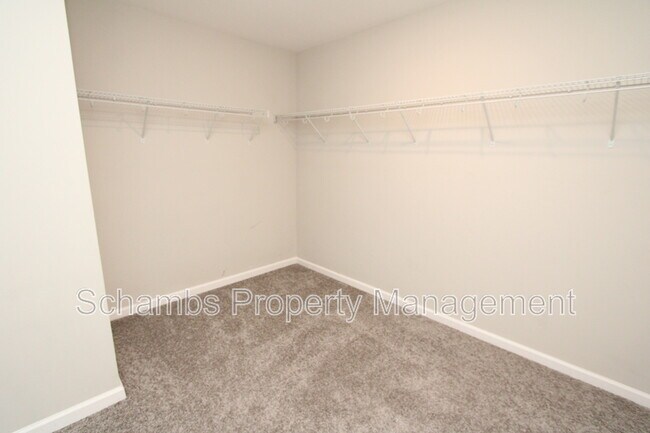 Building Photo - 1043 Myers Point Dr