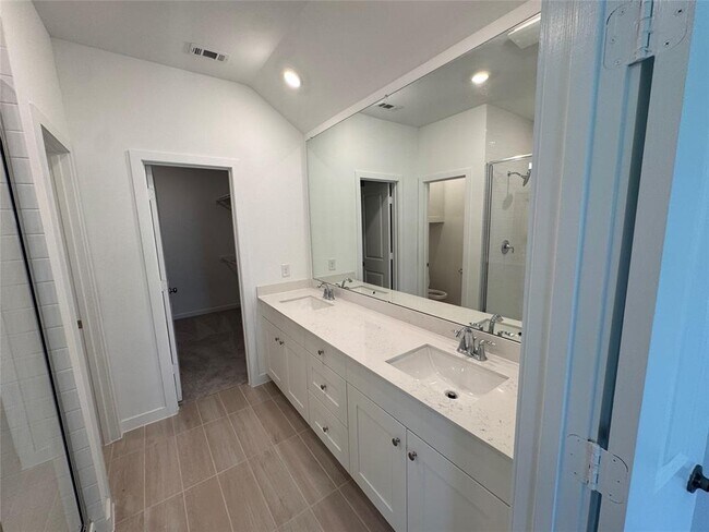 Building Photo - 6302 Symphony Wave Dr