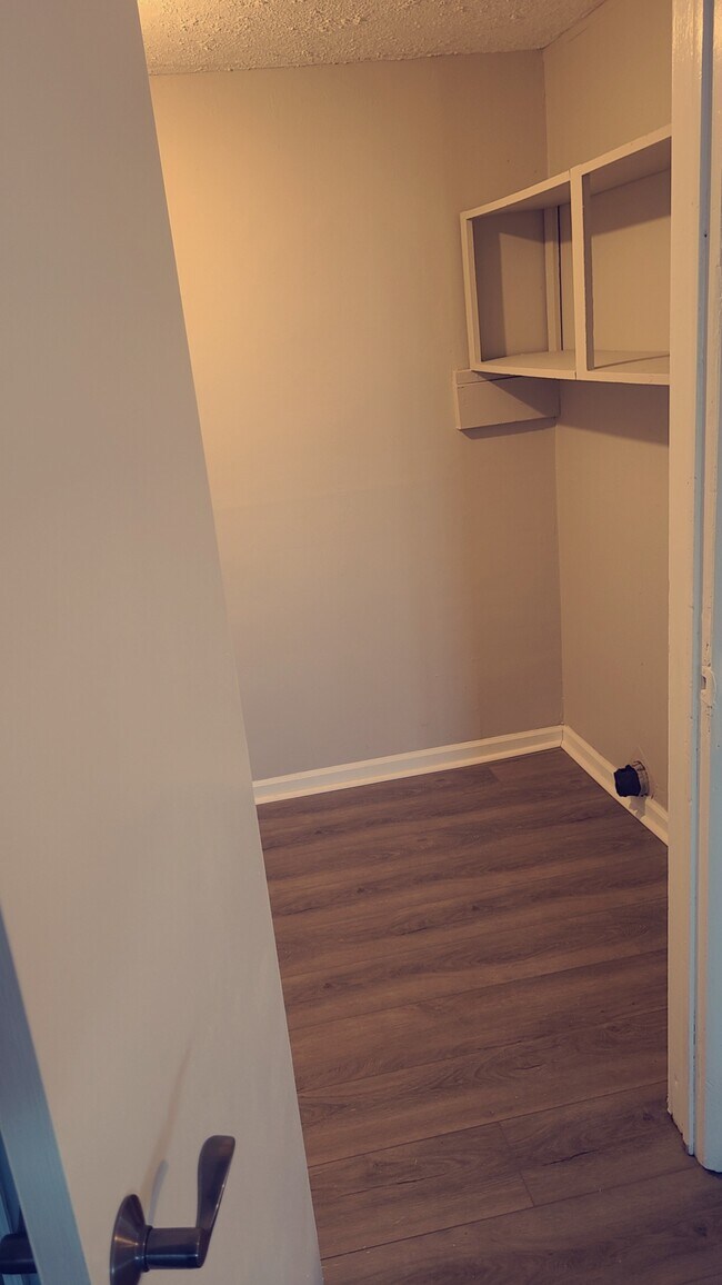 Building Photo - 210 South St