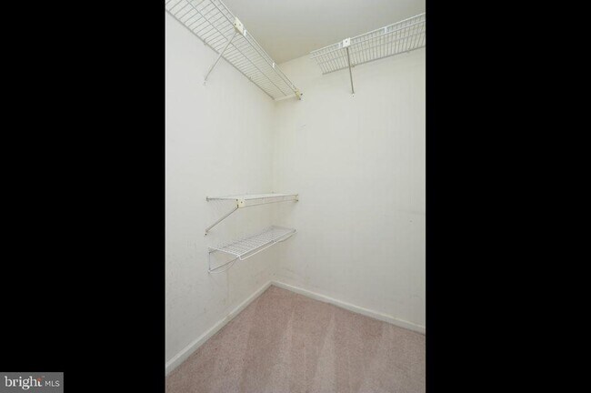 Building Photo - 28 Bridgewater Dr