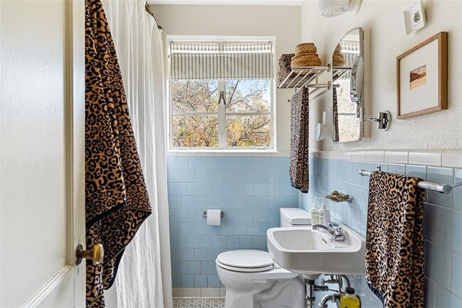 Building Photo - 1304 Kirkwood Rd