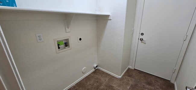 Building Photo - Feels Like Home