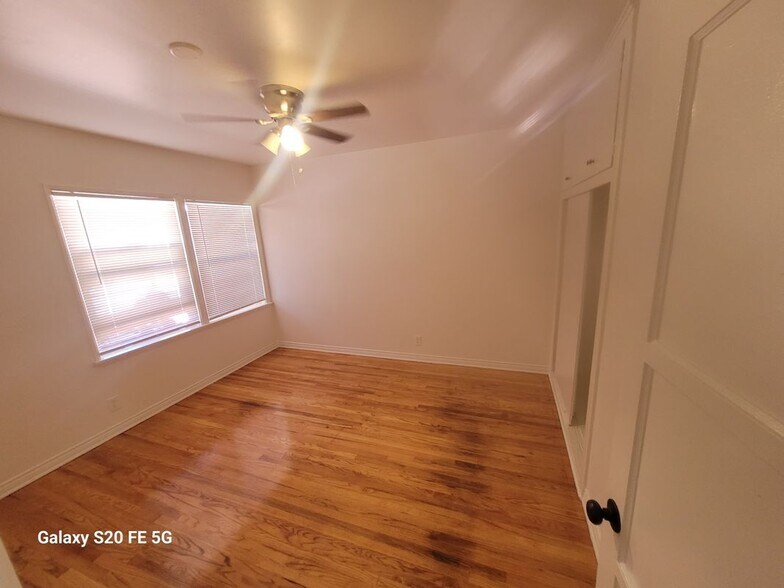 Building Photo - 4159 Somerset Dr