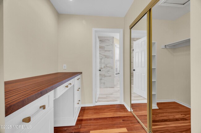 Building Photo - 45 Rawson Cir