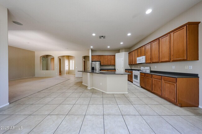 Building Photo - 3454 E Sparrow Pl