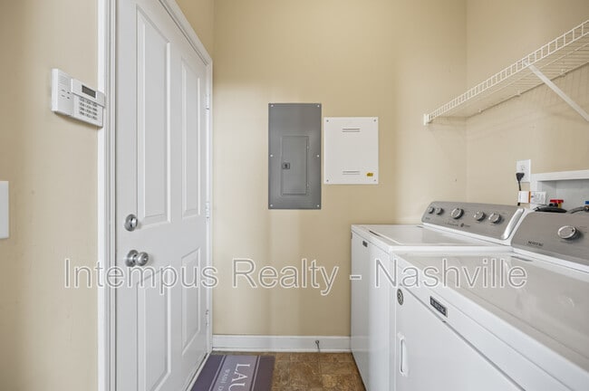 Building Photo - 200 Windsor Chase Ct