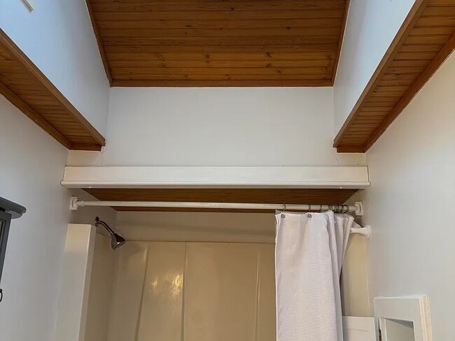 Building Photo - Rutledge Home