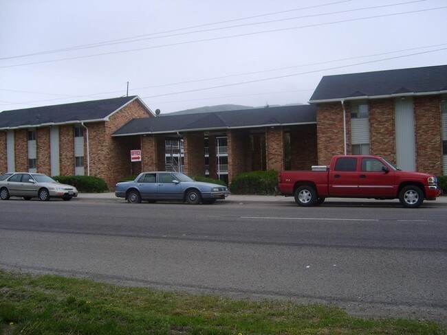 Primary Photo - Village Apartments