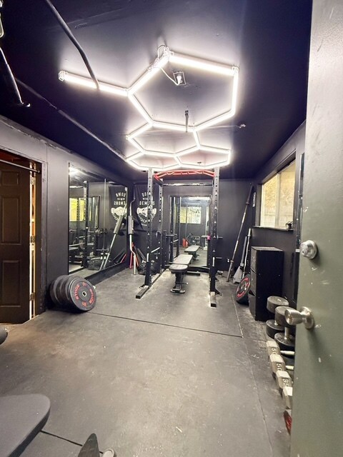 Building Photo - 318 E 28th St