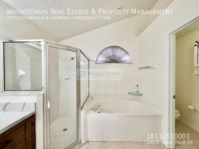 Building Photo - 10028 Oasis Palm Dr