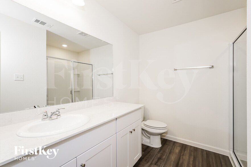 Building Photo - 1804 Sandlin Dr