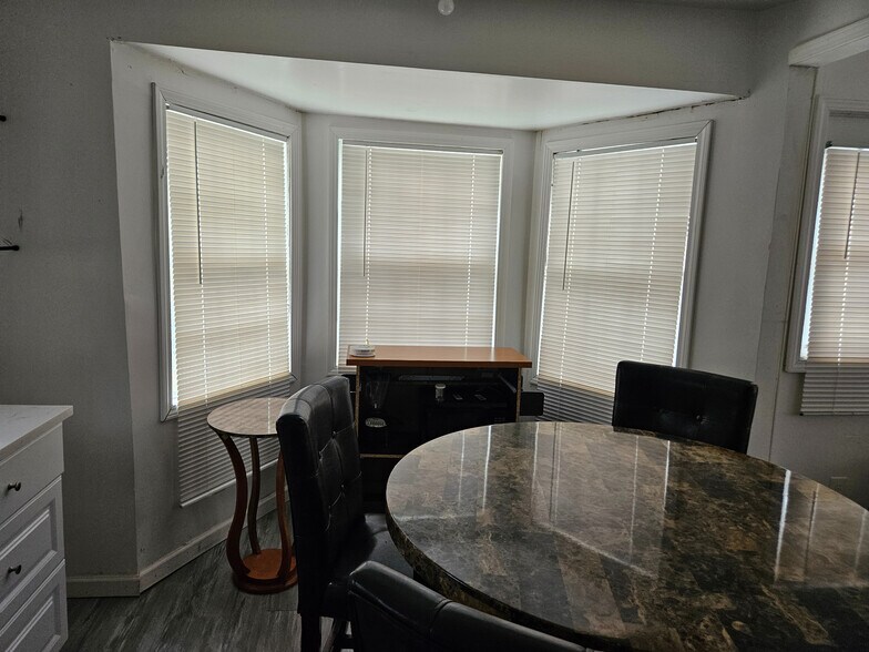 Building Photo - Room in Duplex on Whitaker Cir NW
