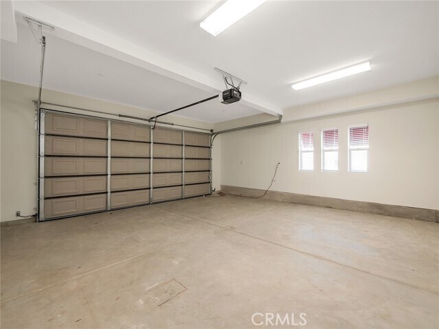 Building Photo - 1185 W Grand Ave