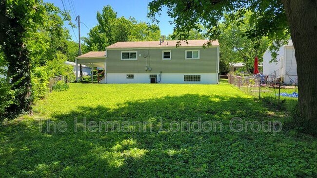 Building Photo - 3437 Elmhurst Dr