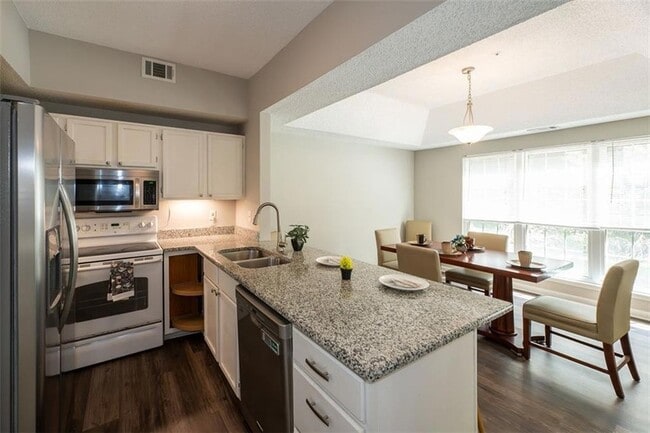 Building Photo - 3067 Steeplechase Dr
