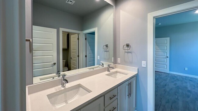 Building Photo - 17611 Natalie Ct