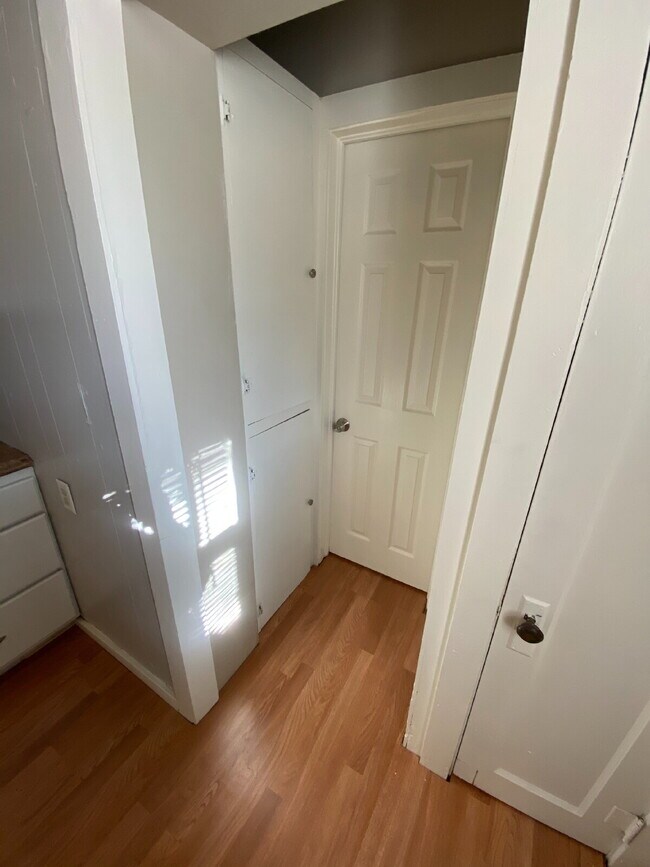 Building Photo - Pre-Leasing for Summer/Fall 2026 - 2/1 Close to TTU