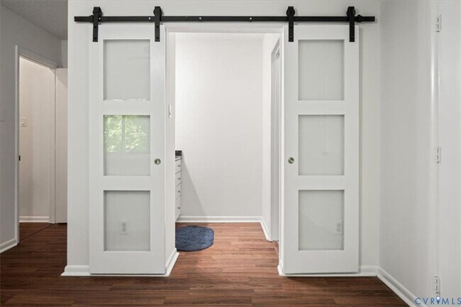 Building Photo - 3 Bedroom Townhome in Henrico!!!