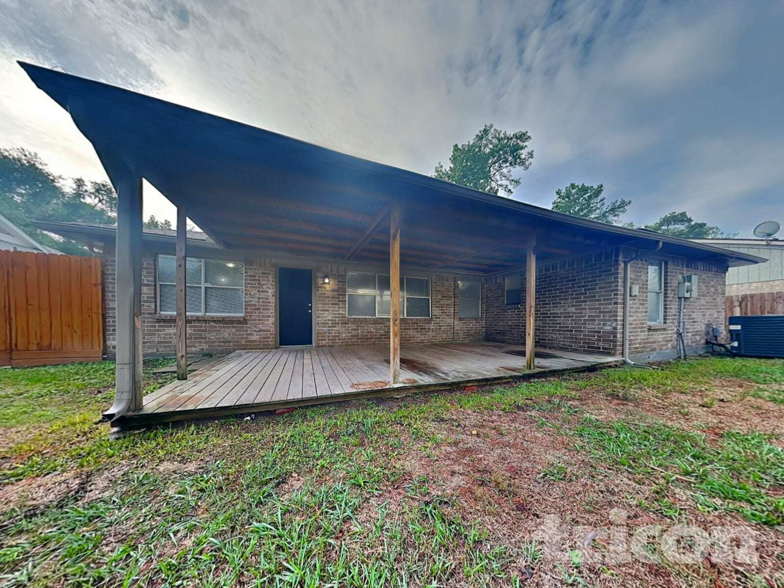 Building Photo - 2047 Lexington Woods Dr