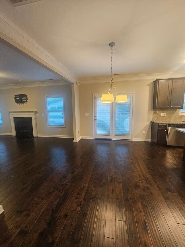 Building Photo - 4 Bedroom Home in Sneads Ferry