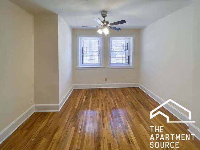 Building Photo - 2602 N Racine Ave