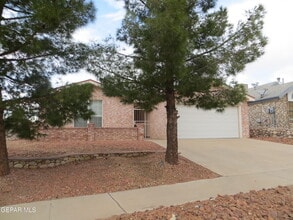 Building Photo - 7115 Oval Rock Dr