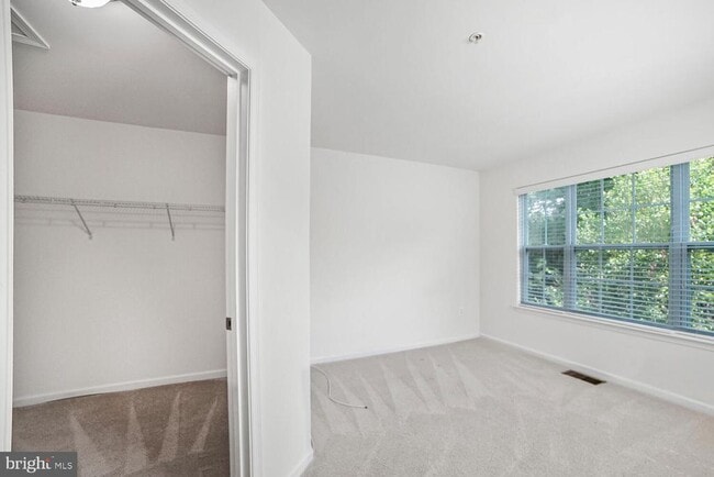 Building Photo - 7872 River Rock Way