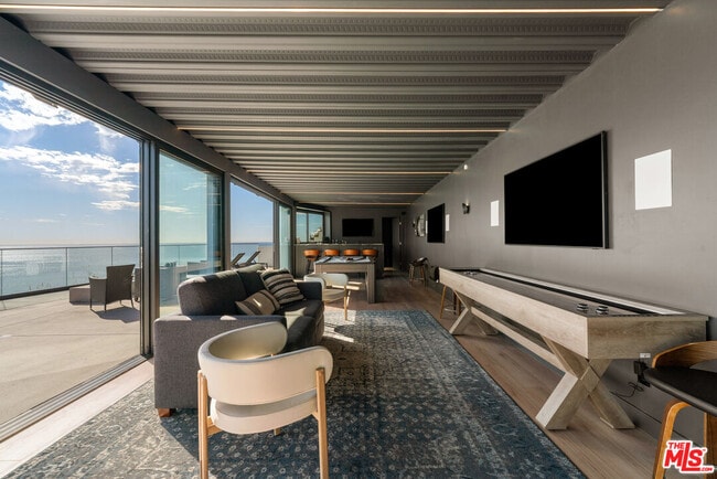 Building Photo - 18254 Coastline Dr