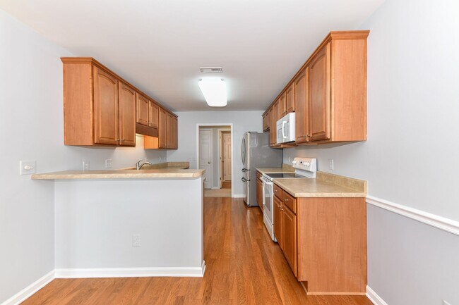 Building Photo - Nice and clean townhome in Colfax