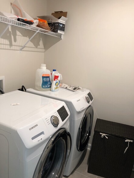 Laundry Room - 4014 Audubon Park Dr