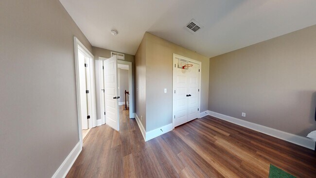 Building Photo - Asheton Lakes