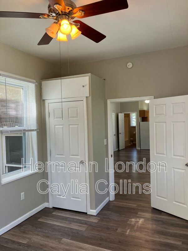 Building Photo - 10077 Dorothy Ave