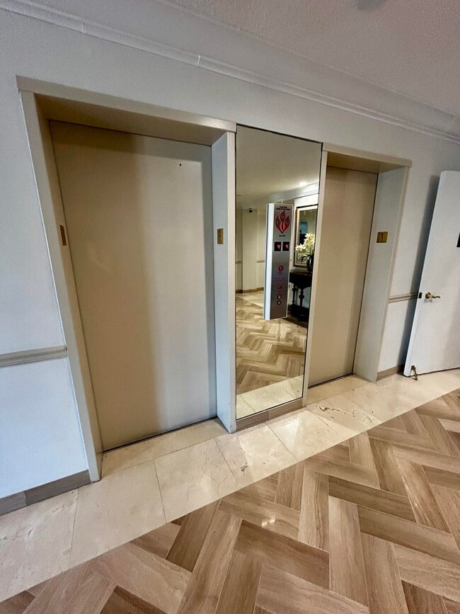 Building Photo - 2840 S Ocean Blvd