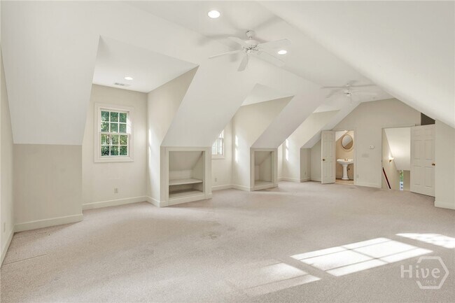 Building Photo - 2 Wakefield Pl